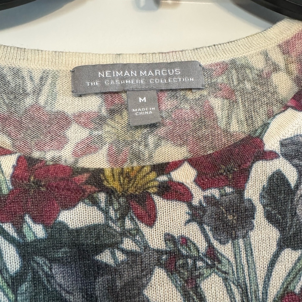 Neiman Marcus Floral Cashmere, Silk, and Wool blend Sweater - Picture 4 of 7